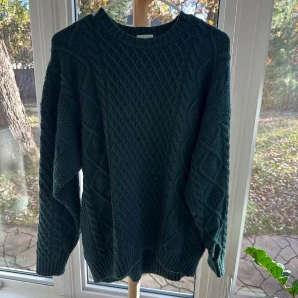Aritzia Peggy Sweater Dark Green Cable Knit Chunky Pullover Size Small - Picture 2 of 5